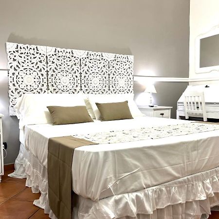 Miluar - Centro Storico - Lungo La Via Della Musica Bed and Breakfast Νάπολη Εξωτερικό φωτογραφία