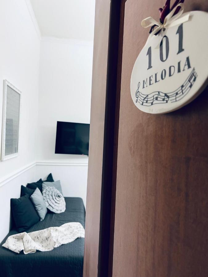 Miluar - Centro Storico - Lungo La Via Della Musica Bed and Breakfast Νάπολη Εξωτερικό φωτογραφία