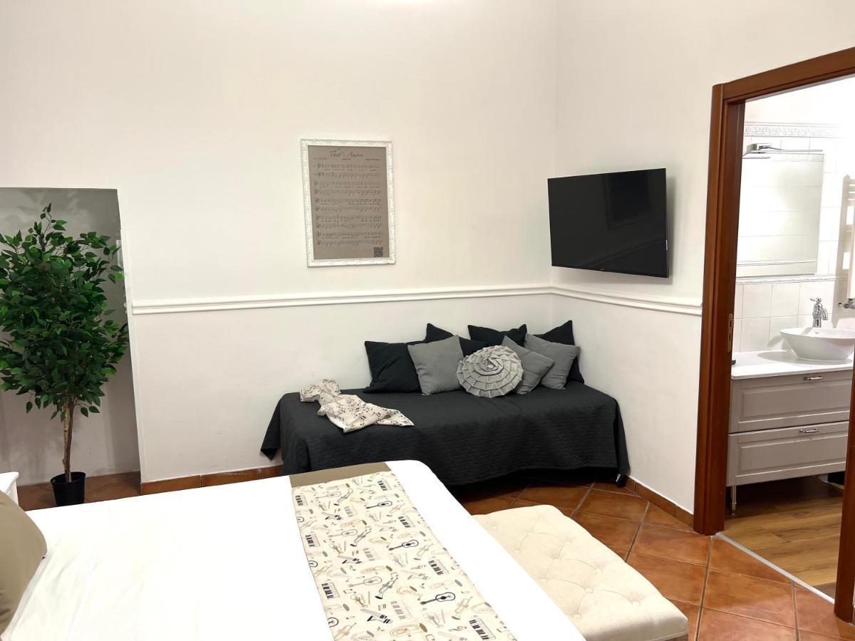 Miluar - Centro Storico - Lungo La Via Della Musica Bed and Breakfast Νάπολη Εξωτερικό φωτογραφία