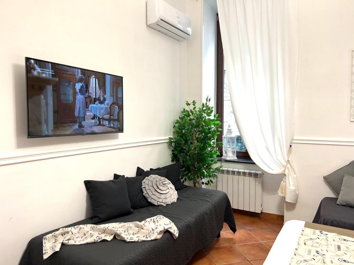 Miluar - Centro Storico - Lungo La Via Della Musica Bed and Breakfast Νάπολη Εξωτερικό φωτογραφία
